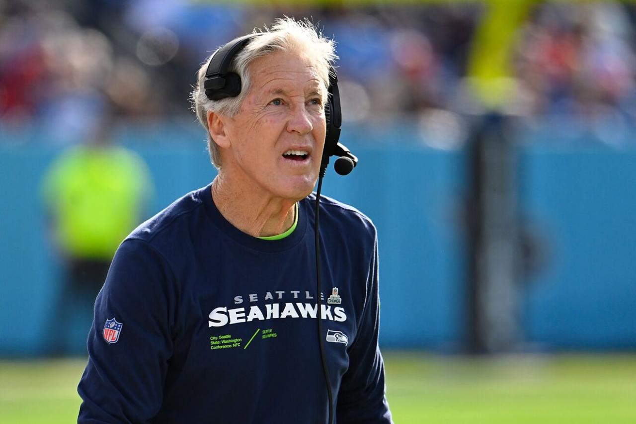 Pete Carroll menjadi pelatih kepala Raiders