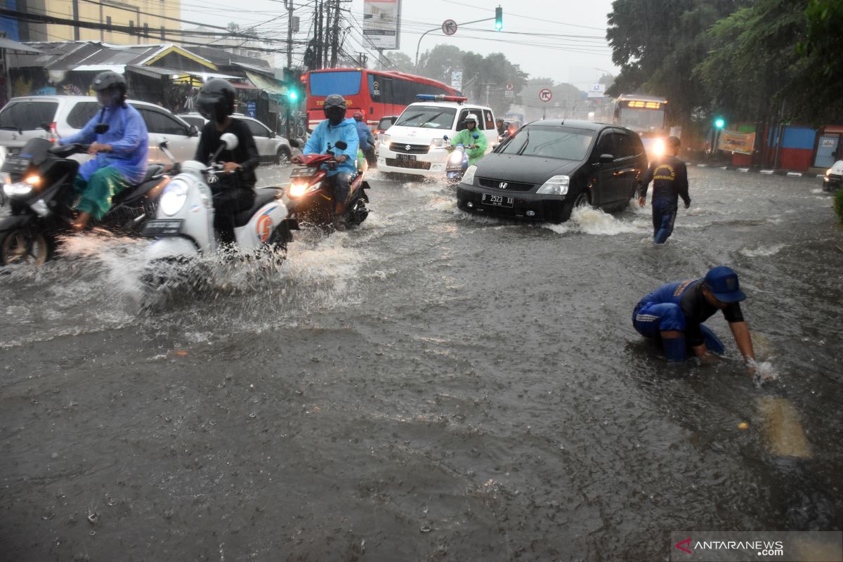 35 RT di Jakarta Masih Terendam Banjir Malam Ini