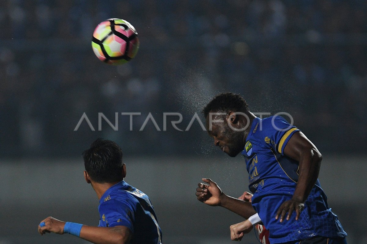 Prediksi skor Arema FC vs Persib lengkap head to head