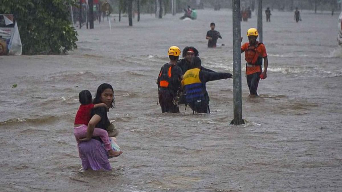 Kalimantan central flooded homes over gunung mas 2020 1000 district antara tumbang inundate kurun province anjir floodwaters tampang sub village