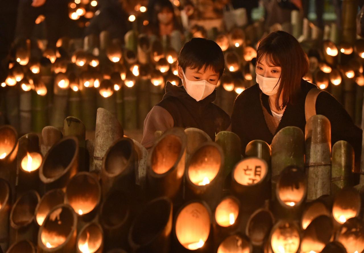 Peringatan 30 tahun gempa bumi Hanshin-Awaji dan acara Kobe Luminarie