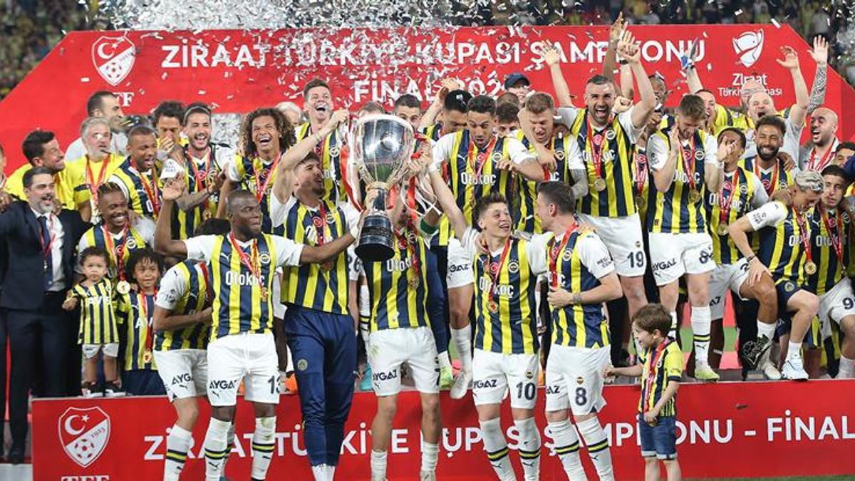 Lima Gol Tanpa Balas, Fenerbahce Perkasa di Turkish Cup